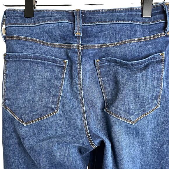 L'Agence Serena High Rise Cropped Baby Flare Medium Wash Blue Size 25 - Picture 6 of 6